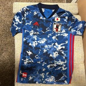 Adidas youth medium (11-12y) Japan soccer/football jersey